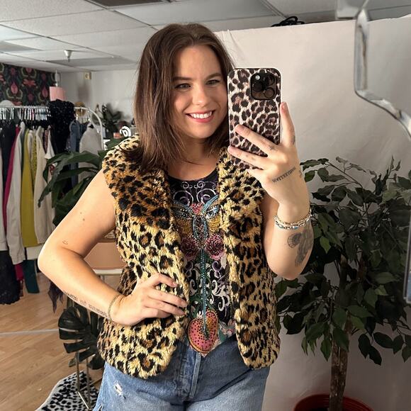 Vintage Jackets & Blazers - Vintage leopard cheetah fur cropped vest Y2k